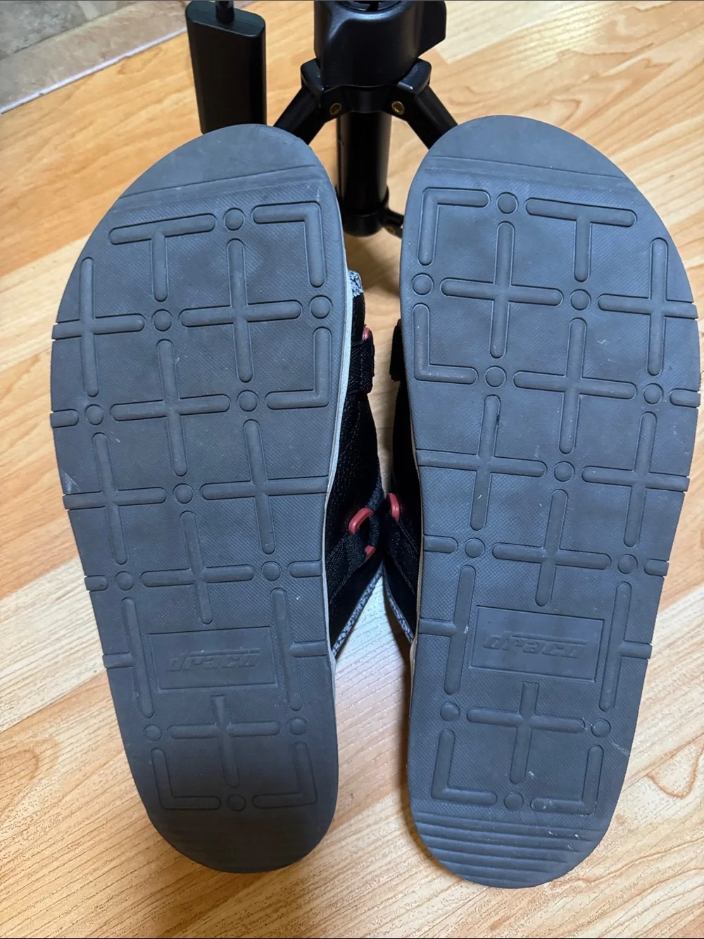 Draco men’s slide